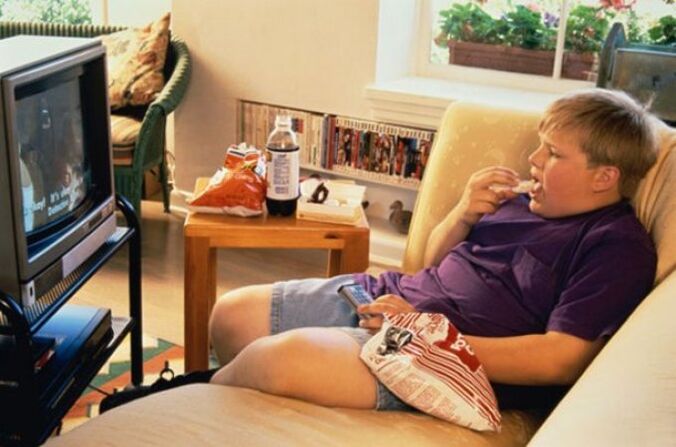 Passive lifestyle of a complete teenager